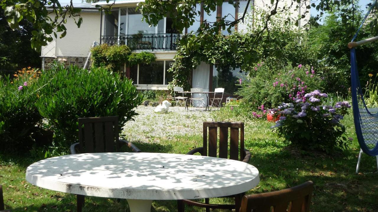 Dinant La Bergeronnette Avec La Chaleur Du Feu De Bois Et Le Jardin Villa Exteriör bild